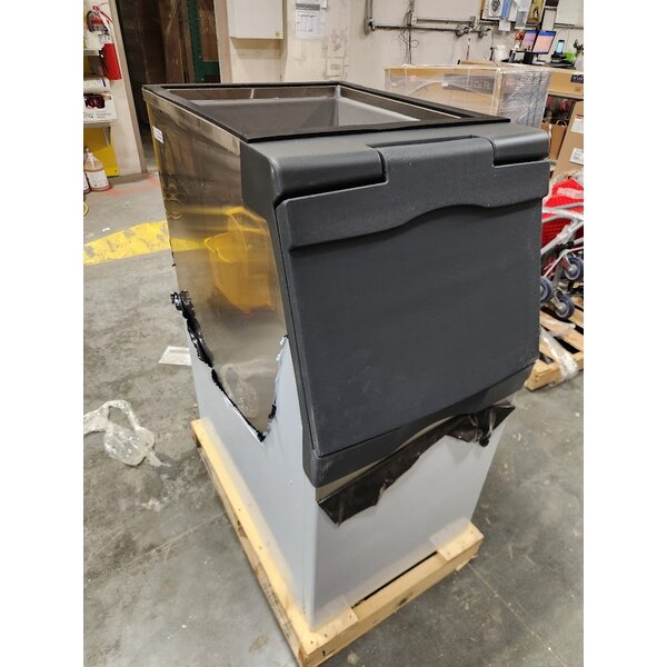 Scratch and Dent Scotsman B322S Ice Storage Bin 370 lb. Stainless Steel Exterior