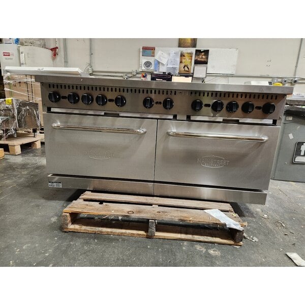 Scratch and Dent MainStreet Equipment E60-N Natural Gas 10 Burner 60" Range with 2 Standard Ovens - 360,000 BTU