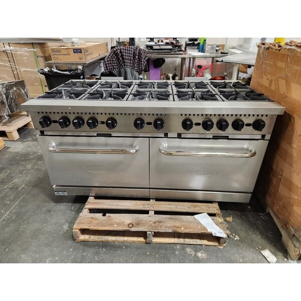 Scratch and Dent MainStreet Equipment E60-N Natural Gas 10 Burner 60" Range with 2 Standard Ovens - 360,000 BTU