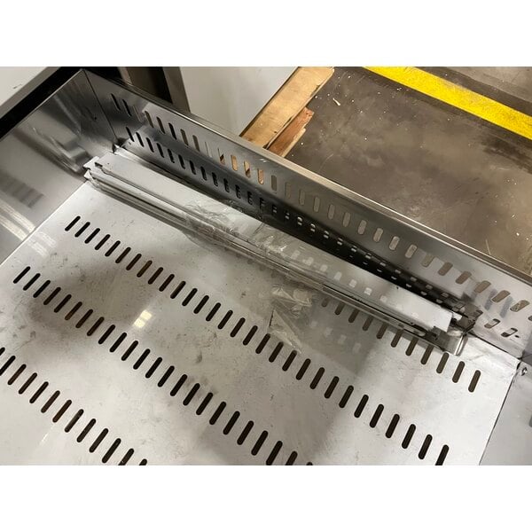 Scratch and Dent Avantco SSPPT-3H 94" 6 Drawer Refrigerated Pizza Prep Table