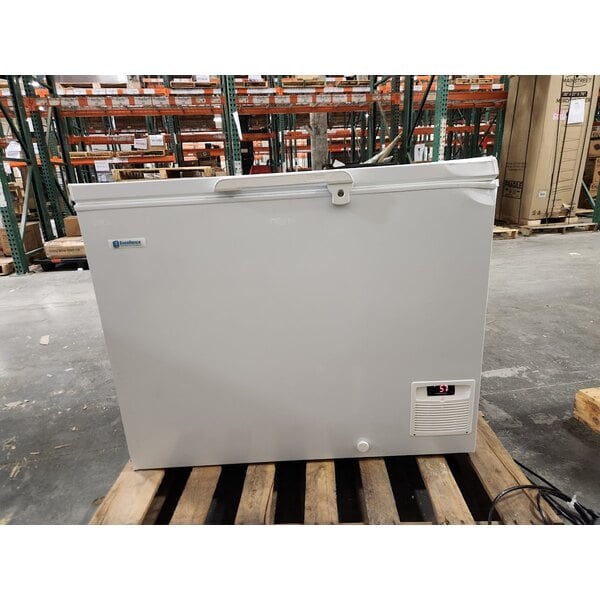 Scratch and Dent Excellence UCS-41 Ultra Cold Storage Freezer - 8.6 cu. ft.