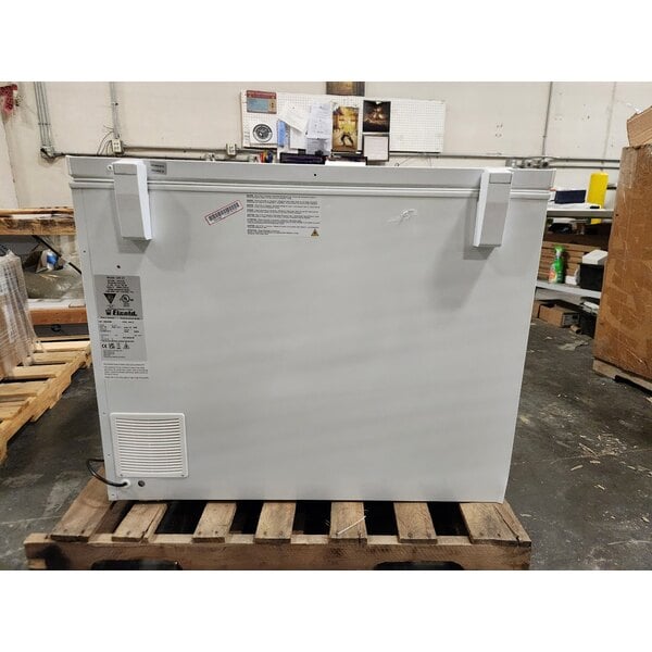 Scratch and Dent Excellence UCS-41 Ultra Cold Storage Freezer - 8.6 cu. ft.