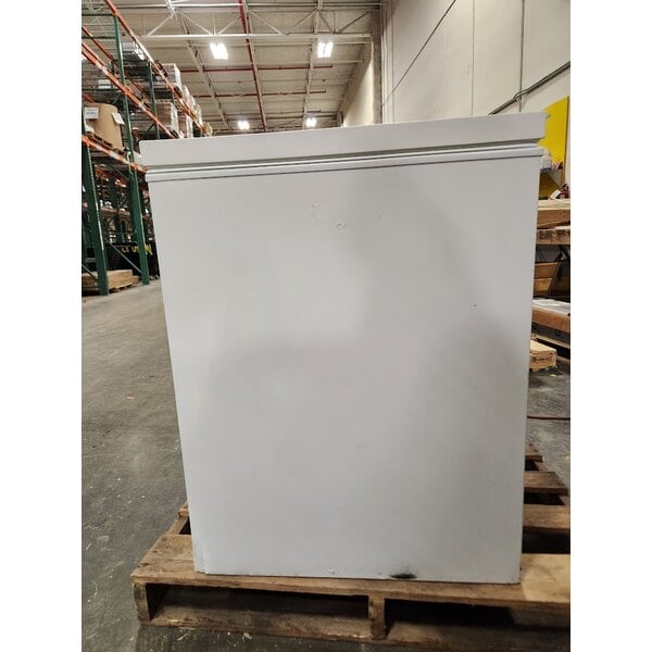 Scratch and Dent Excellence UCS-41 Ultra Cold Storage Freezer - 8.6 cu. ft.