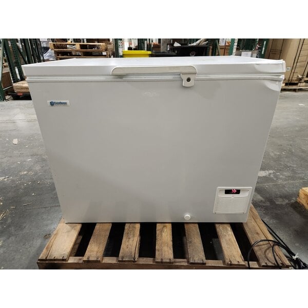 Scratch and Dent Excellence UCS-41 Ultra Cold Storage Freezer - 8.6 cu. ft.