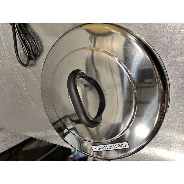 Scratch and Dent Town 57137 74 Cup (37 Cup Raw) Electric Rice Cooker / Warmer - 120V, 1800W