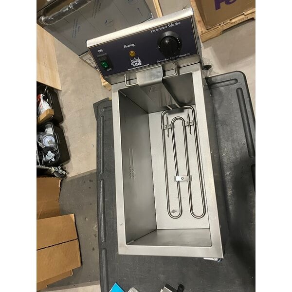 Scratch and Dent Carnival King CDF17A 37 lb. Corn Dog Fryer - 120V, 1800W