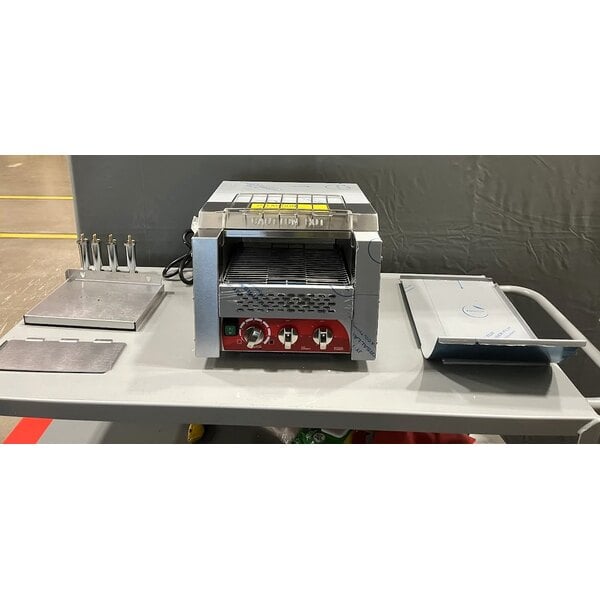 Scratch and Dent Avantco T3300B Commercial 10" Wide Conveyor Toaster with 3" Opening - 208V, 3300W, 800 Slices per Hour