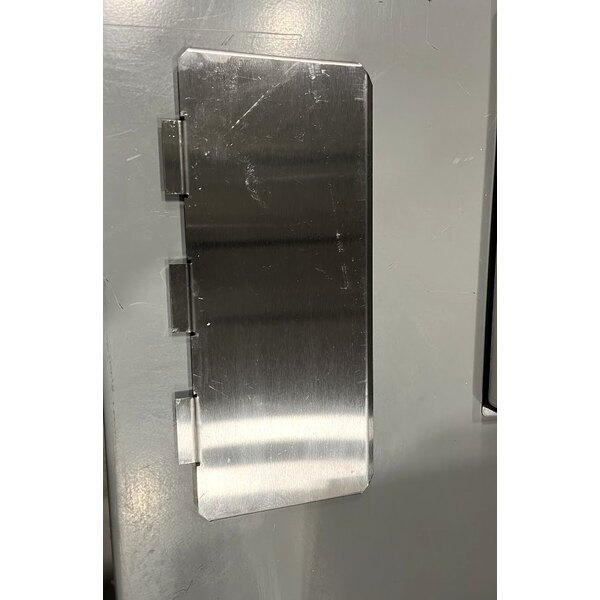 Scratch and Dent Avantco T3300B Commercial 10" Wide Conveyor Toaster with 3" Opening - 208V, 3300W, 800 Slices per Hour