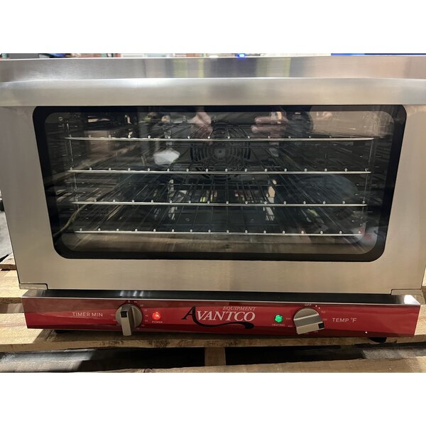 Scratch and Dent Avantco CO-16 Half Size Countertop Convection Oven, 1.5 Cu. Ft. - 120V, 1600W