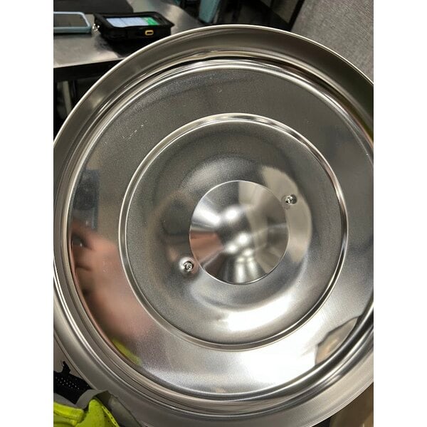 Scratch and Dent Town 57137 74 Cup (37 Cup Raw) Electric Rice Cooker / Warmer - 120V, 1800W