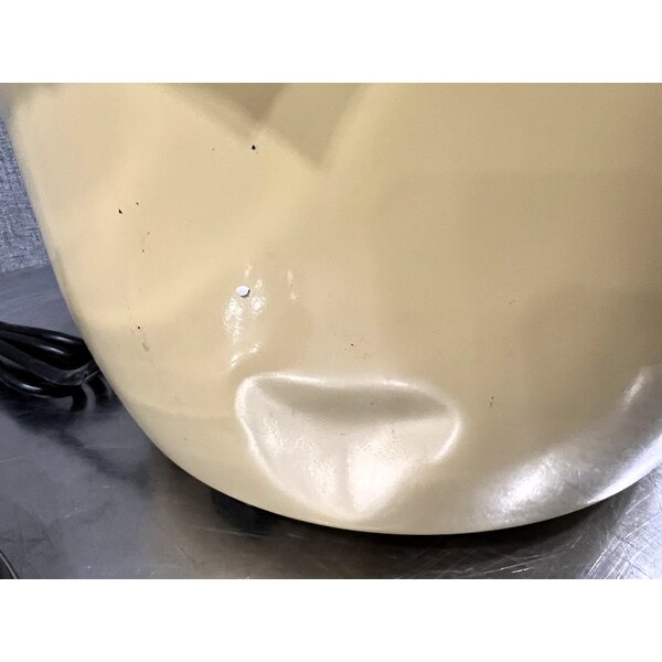 Scratch and Dent Town 57137 74 Cup (37 Cup Raw) Electric Rice Cooker / Warmer - 120V, 1800W