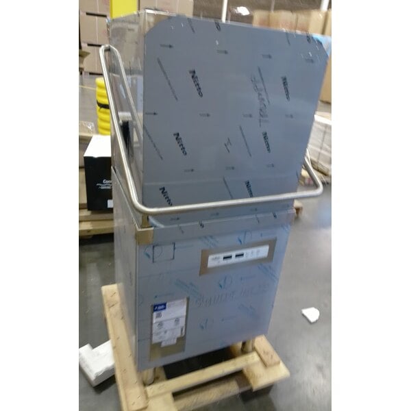 Scratch and Dent MainStreet Equipment HTDT Single Rack High-Temperature Door-Type Dish Machine with Booster Heater - 208-240V, 3 Phase