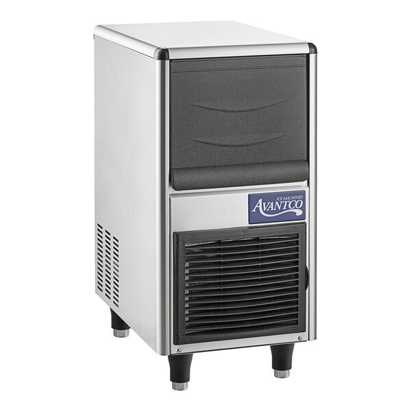 Scratch and Dent Avantco Ice UC-B-77-A 14 13/16" Air Cooled Undercounter Bullet Ice Machine - 96 lb.