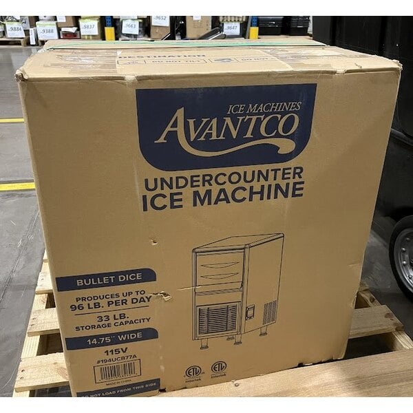 Scratch and Dent Avantco Ice UC-B-77-A 14 13/16" Air Cooled Undercounter Bullet Ice Machine - 96 lb.
