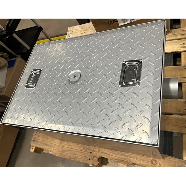 Scratch and Dent Regency 50 lb. 25 GPM Grease Trap with 3" Non-Threaded Connections - PDI Certified