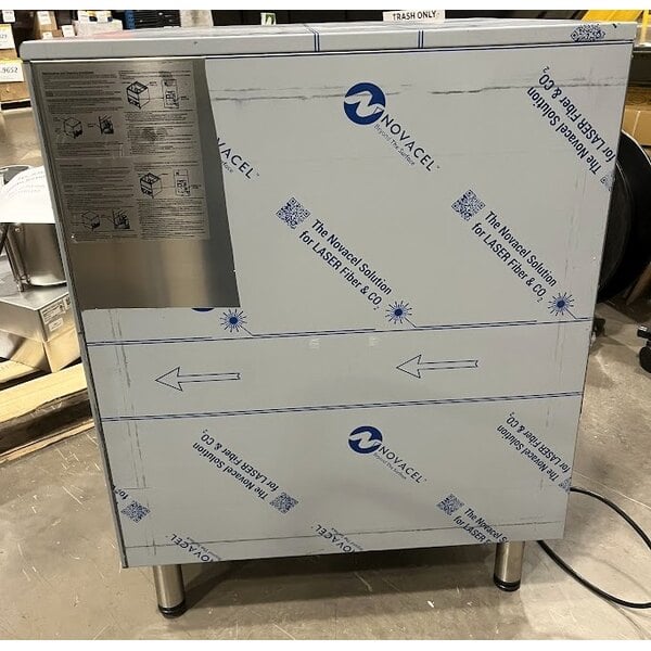 Scratch and Dent Avantco Ice Diamond EUC-F-340-A Air-Cooled Undercounter Full Cube Ice Machine with 99 lb. Bin - 340 lb., 115V