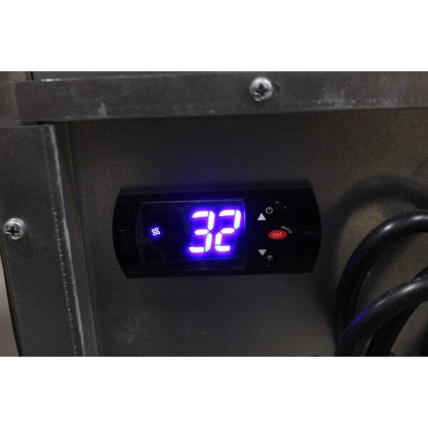 Scratch and Dent Avantco AWT-60R 60" Worktop Refrigerator with 3 1/2" Backsplash