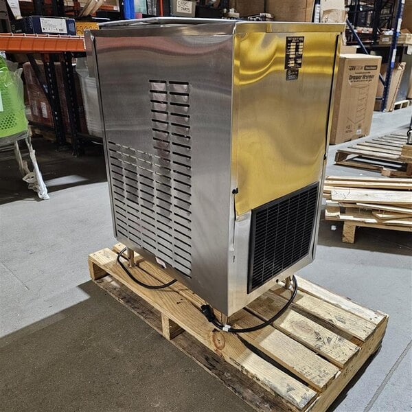 Scratch and Dent Frosty Factory 137A 12 Qt. Large Cylinder Air-Cooled Frozen Cocktail Machine - 115V