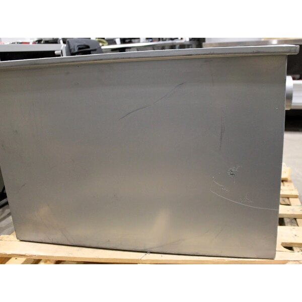 Scratch and Dent Regency 100 lb. 50 GPM Grease Trap with 4" Non-Threaded Connections - PDI Certified