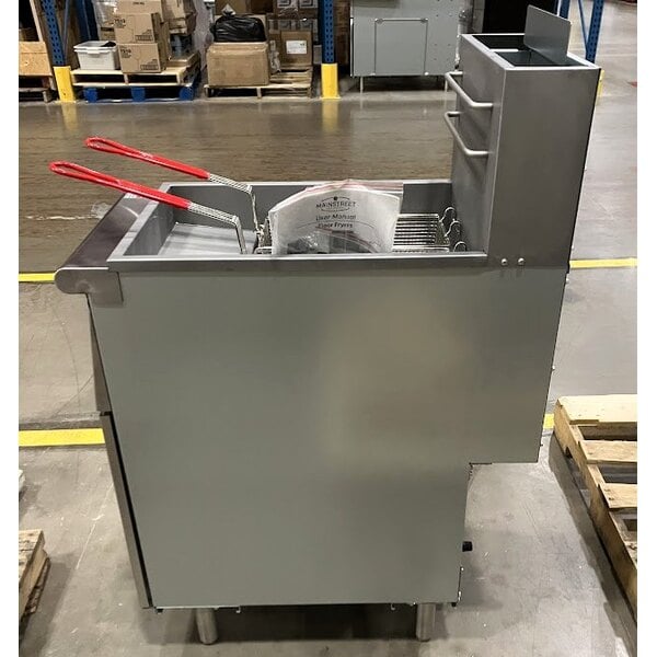 Scratch and Dent MainStreet Equipment Liquid Propane 40 lb. Stainless Steel Floor Fryer - 90,000 BTU