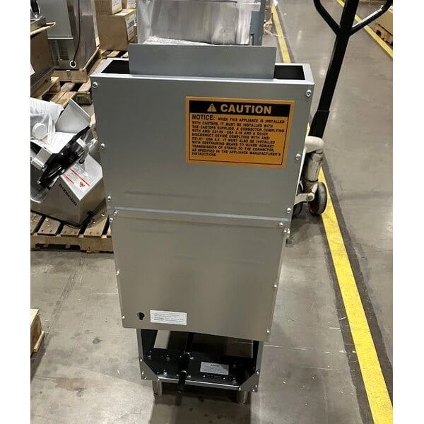 Scratch and Dent MainStreet Equipment Liquid Propane 40 lb. Stainless Steel Floor Fryer - 90,000 BTU