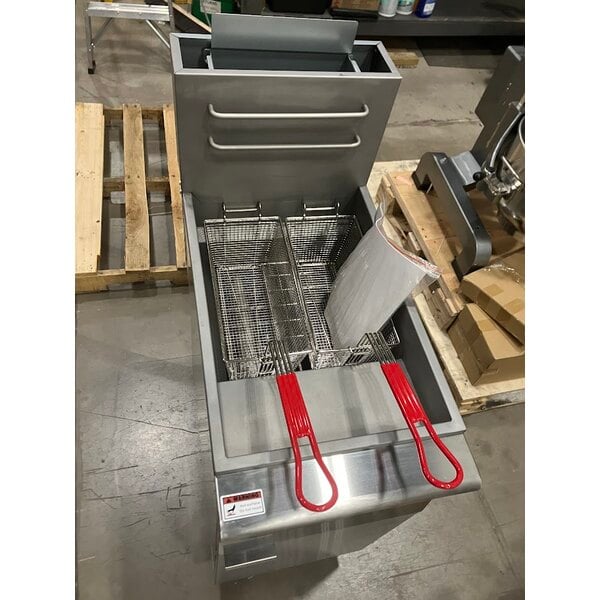 Scratch and Dent MainStreet Equipment Liquid Propane 40 lb. Stainless Steel Floor Fryer - 90,000 BTU
