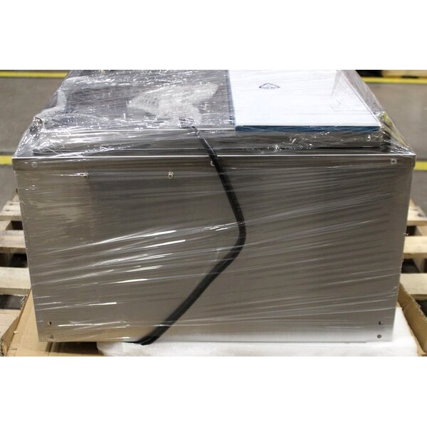 Scratch and Dent Avantco STE-3S Three Pan Open Well Electric Steam Table with Undershelf - 120V, 1500W