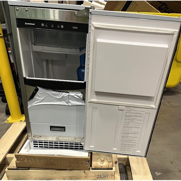 Scratch and Dent Scotsman CU50GA-1 14 7/8" Air Cooled Undercounter Gourmet Cube Ice Machine - 65 lb.