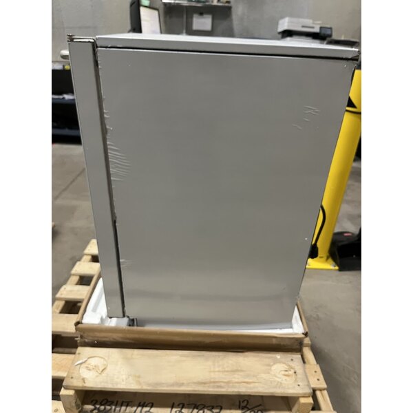 Scratch and Dent Scotsman CU50GA-1 14 7/8" Air Cooled Undercounter Gourmet Cube Ice Machine - 65 lb.