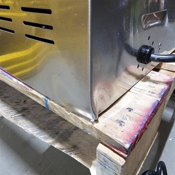 Scratch and Dent Avantco EG30N 30" Electric Countertop Griddle - 208/240V, 3375W-4500W