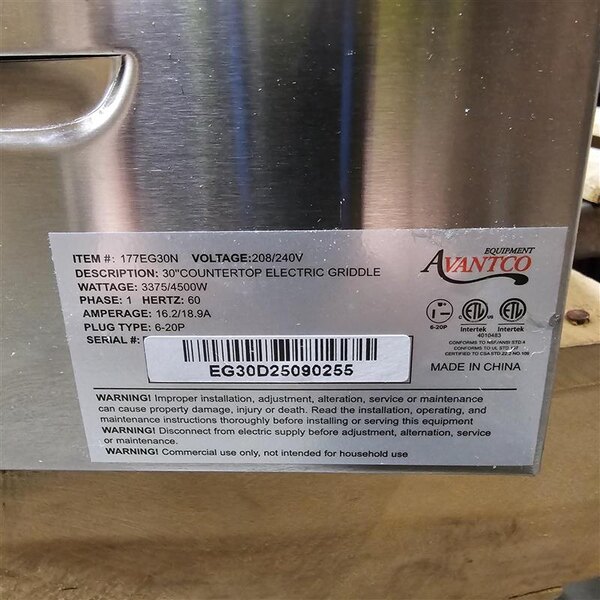 Scratch and Dent Avantco EG30N 30" Electric Countertop Griddle - 208/240V, 3375W-4500W