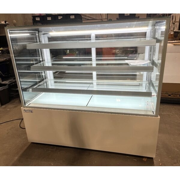 Scratch and Dent Avantco BCF-60-HC 59 1/8" Square Glass White Refrigerated Bakery Display Case