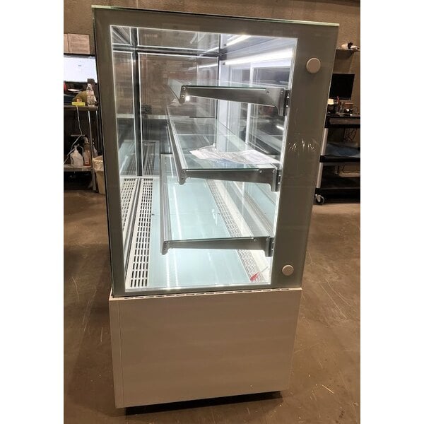 Scratch and Dent Avantco BCF-60-HC 59 1/8" Square Glass White Refrigerated Bakery Display Case