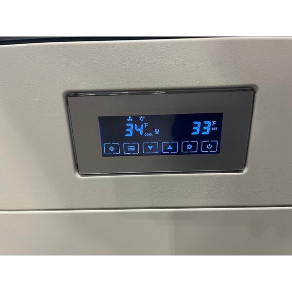 Scratch and Dent Avantco BCF-60-HC 59 1/8" Square Glass White Refrigerated Bakery Display Case