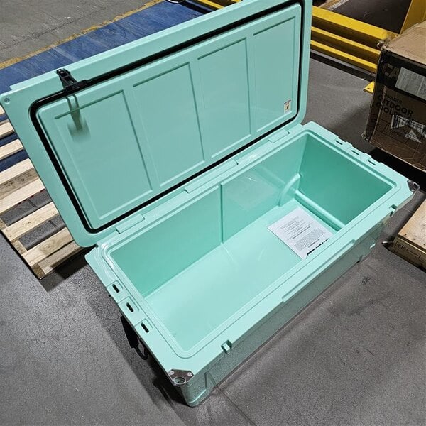 Scratch and Dent CaterGator CG170SF Seafoam 170 Qt. Rotomolded Outdoor Cooler / Ice Chest