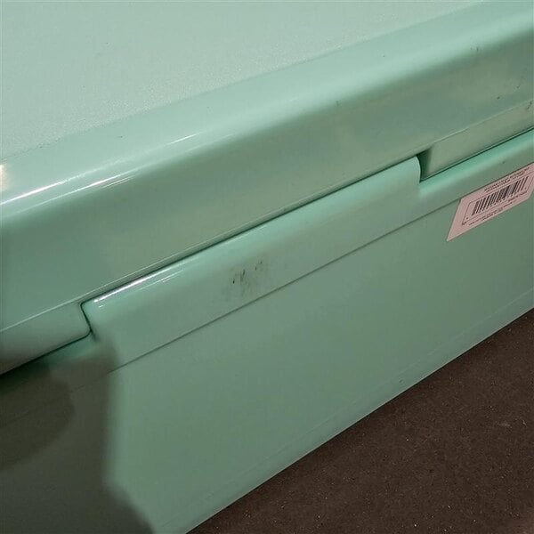 Scratch and Dent CaterGator CG170SF Seafoam 170 Qt. Rotomolded Outdoor Cooler / Ice Chest