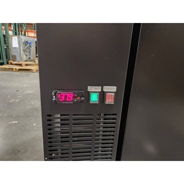 Scratch and Dent Avantco UDD-36-HC 36" Black Double Tap Kegerator Beer Dispenser - (1) 1/2 Keg Capacity