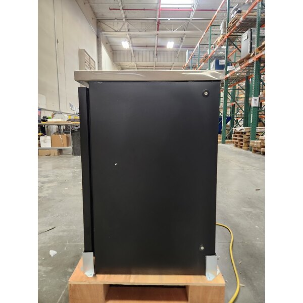 Scratch and Dent Avantco UDD-36-HC 36" Black Double Tap Kegerator Beer Dispenser - (1) 1/2 Keg Capacity