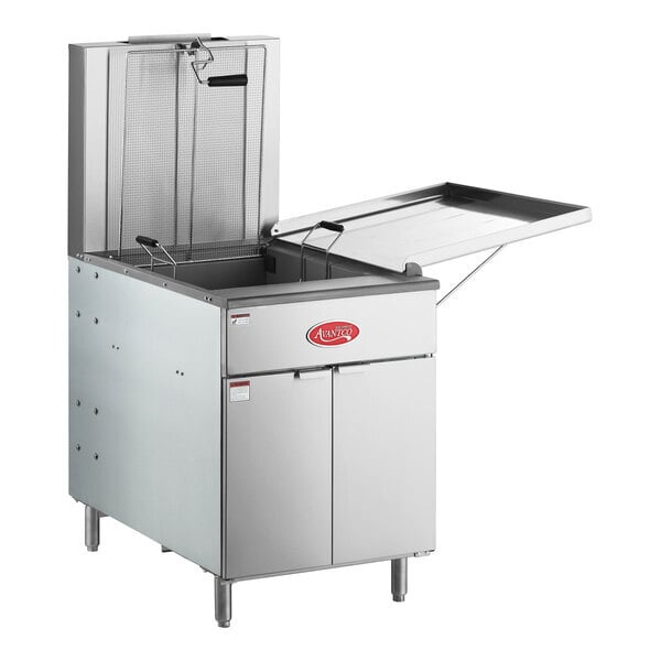 Scratch and Dent Avantco FBF1824LP Gas 110-125 lb. Flat Bottom Funnel Cake / Donut Fryer - 90,000 BTU