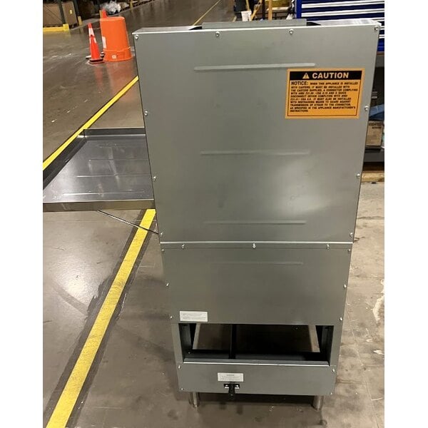Scratch and Dent Avantco FBF1824LP Gas 110-125 lb. Flat Bottom Funnel Cake / Donut Fryer - 90,000 BTU