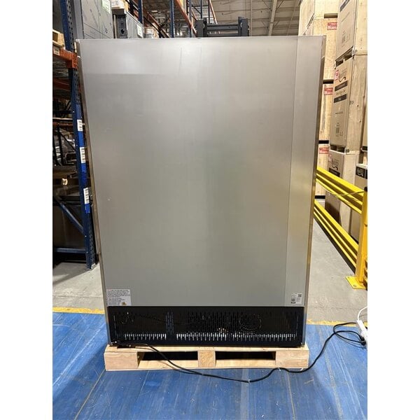 Scratch and Dent Avantco A-49R-HC 54" Solid Door Reach-In Refrigerator