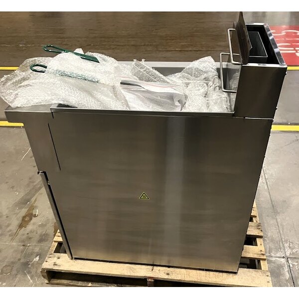 Scratch and Dent Cooking Performance Group FFOP40 Natural Gas 40 lb. Stainless Steel Open Pot Floor Fryer - 90,000 BTU