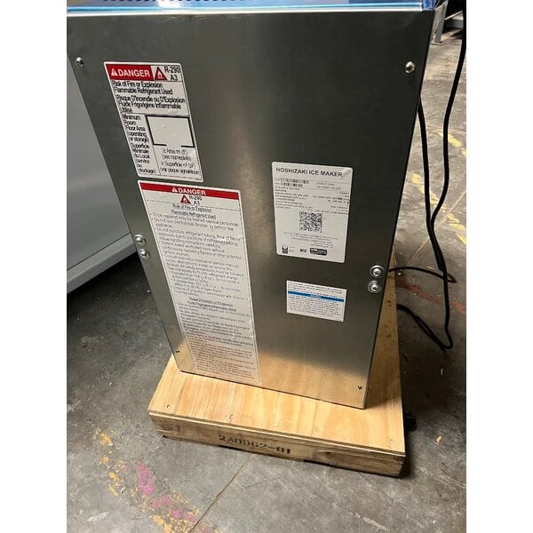 Scratch and Dent Hoshizaki DCM-271BAK 16 5/8" ADA Compliant Air Cooled Countertop Ice Maker and Water Dispenser - 10 lb.