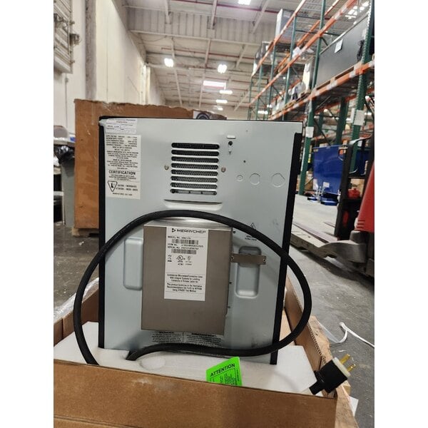 Scratch and Dent Merrychef eikon e1s Classic High-Speed Accelerated Cooking Countertop Oven - 208/240V