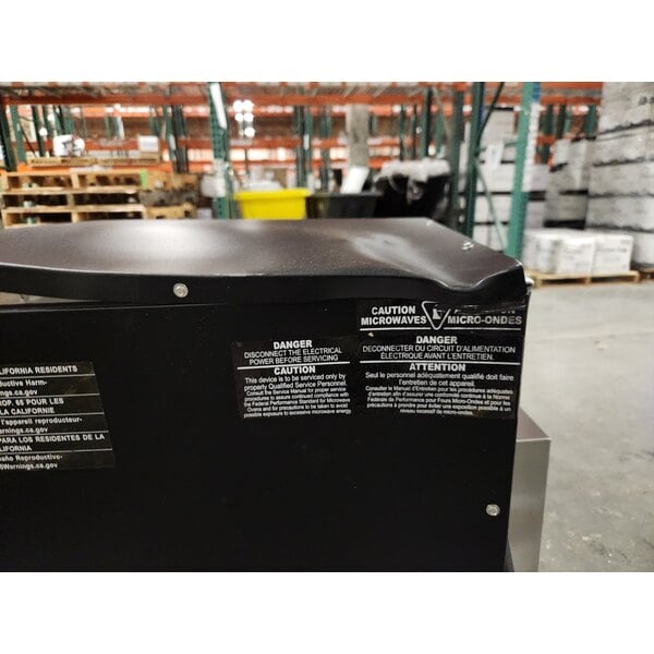 Scratch and Dent Merrychef eikon e1s Classic High-Speed Accelerated Cooking Countertop Oven - 208/240V