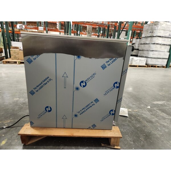 Scratch and Dent Beverage-Air UCF24AHC 24" Undercounter Freezer