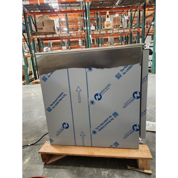 Scratch and Dent Beverage-Air UCF24AHC 24" Undercounter Freezer