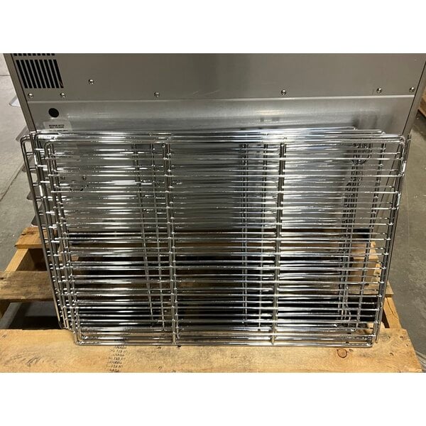 Scratch and Dent Moffat E32D5-2P Turbofan Single Deck Full Size Electric Digital Convection Oven with Steam Injection - 208V, 1 Phase, 5.8 kW