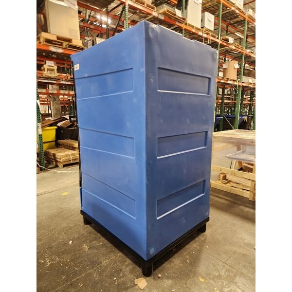 Scratch and Dent Bonar Plastics PB55 Polar 55 Cu. Ft. Dry Ice Box