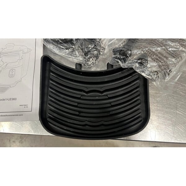 Scratch and Dent Hamilton Beach HJE960R Otto Auto Feed Juice Extractor - 120V